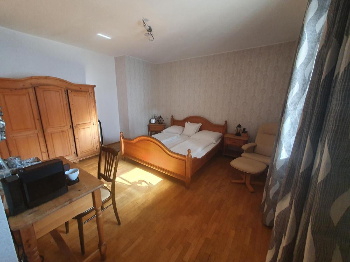 Gasthof Alte Post Oberhausen-Rheinhausen ภายนอก รูปภาพ